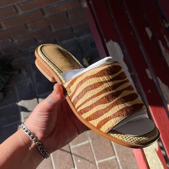 Sam Edelman Sabrina Slides - Picture 3 of 10